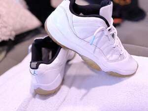 Air Jordan 11 Retro Low Legend Blue